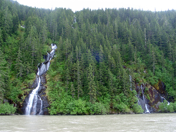 Striking waterfalls along the Stikine River